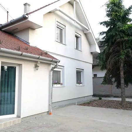 Apartment Levendula Apartman *